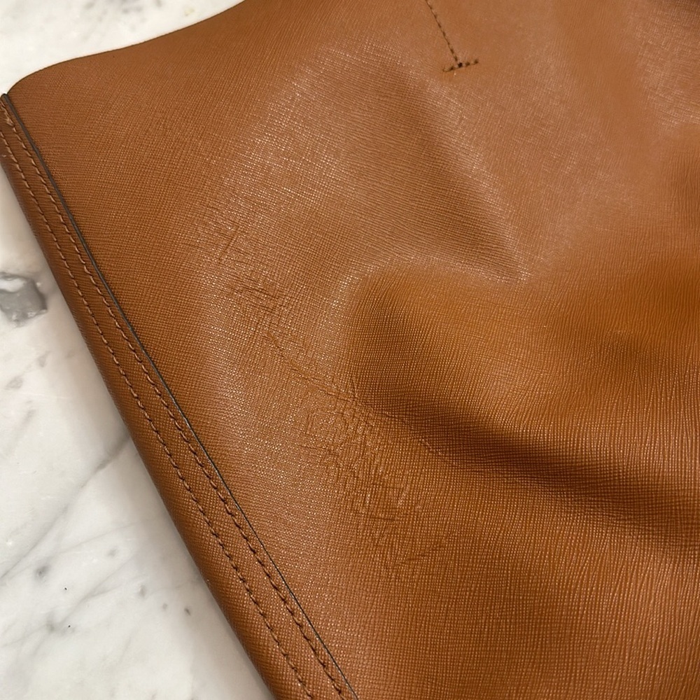 Vince Camuto full leather tote bag cognac used  19x12x5 approx - Picture 12 of 16